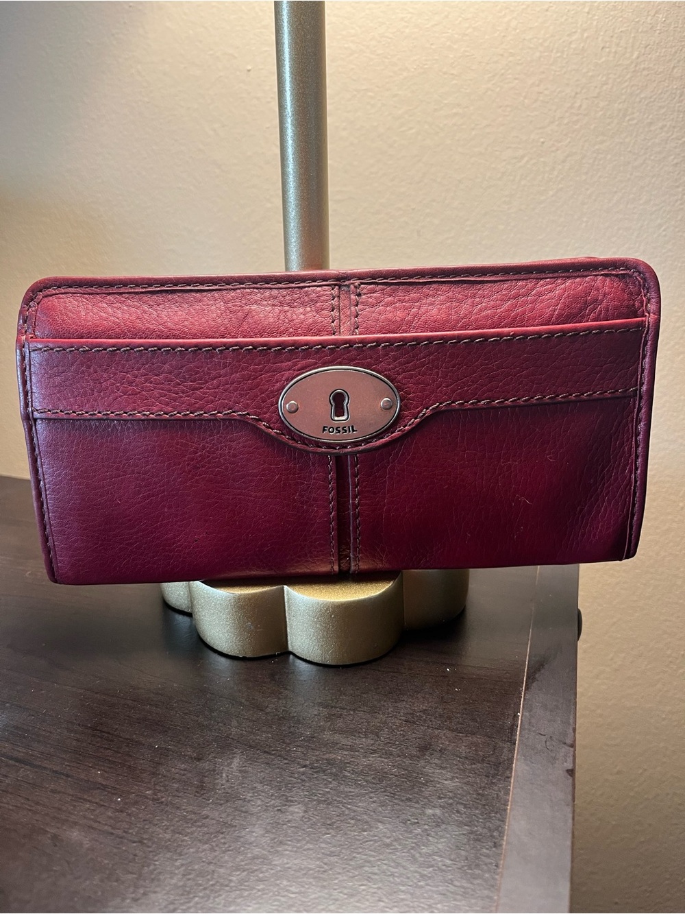 Fossil Y2K Maddox Wine Red Leather zip around accordion Wallet